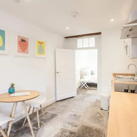 Apartment Spacious Boutique Studio In Clifton Bristol
