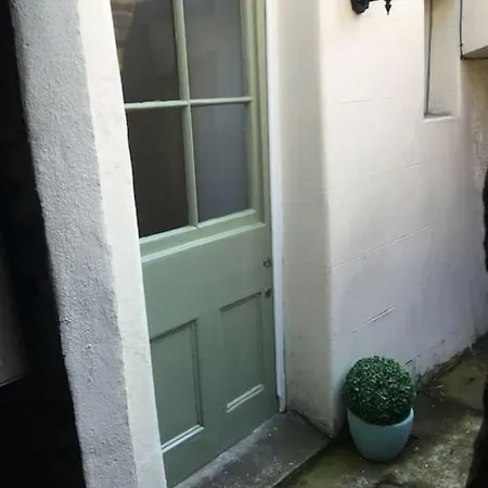 Spacious Boutique Studio In Clifton شقة